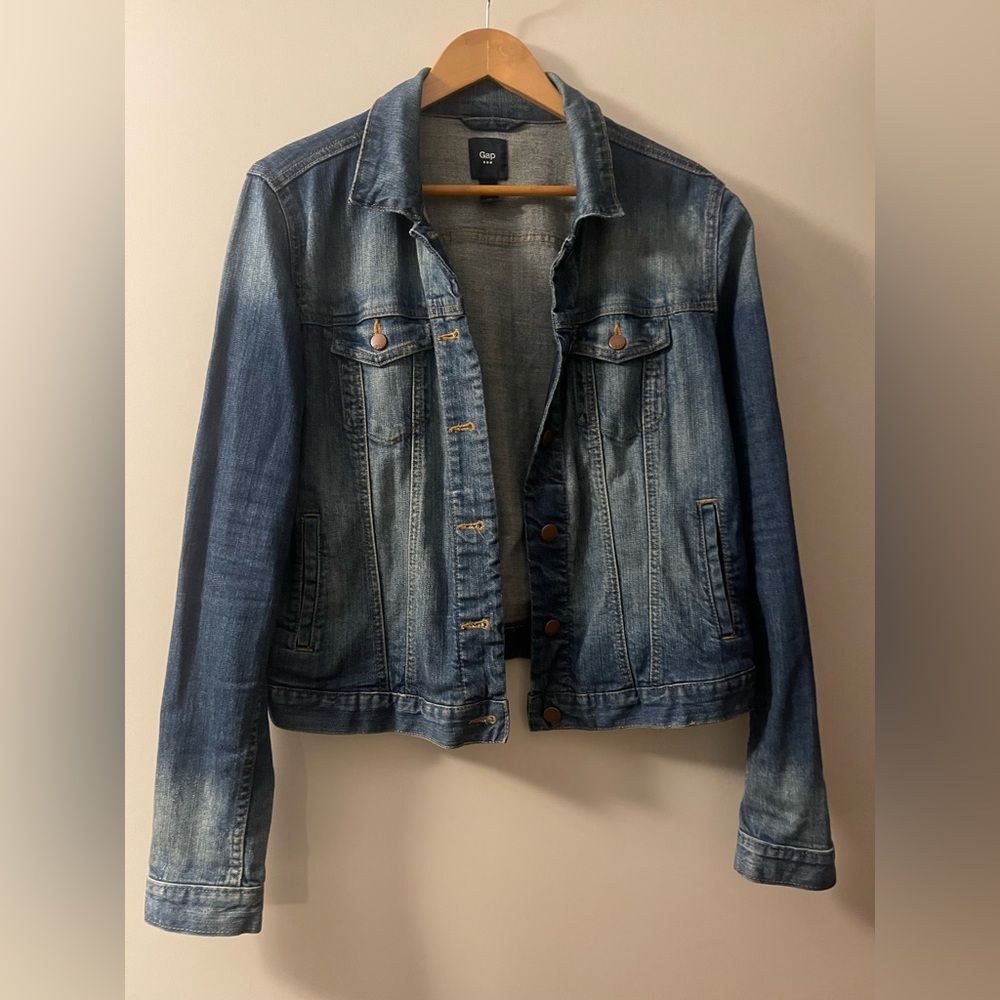 Gap Women’s Jean Jacket Size M
